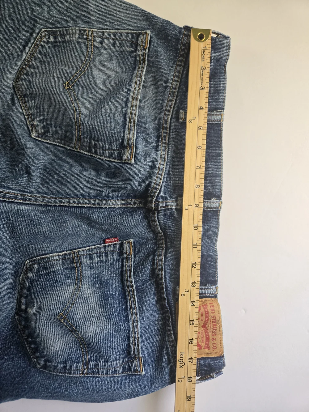Levi’s Men’s Straight‑Fit Blue Denim Button‑Up Jeans – Waist 38, Classic Blue